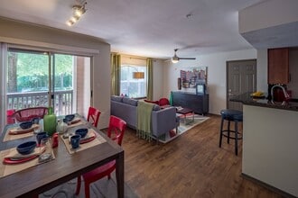 Charming Dining Room - 1250 West Apartments