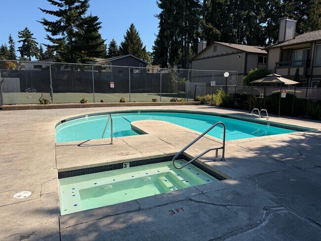 Foto del edificio - 1 Bedroom 1 Bath Upper Unit Small Pet OK/W...