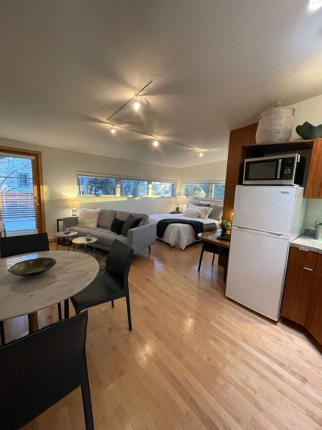 Building Photo - ENFIELD! GORGEOUS NEWER BUILD GARAGE APARTMENT STUDIO WITH GORGEOUS TREE HOUSE FEEL