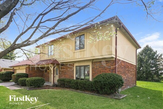 Foto del edificio - 621 White Pine Dr
