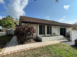 Building Photo - 3931 SW 84th Terrace