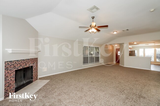 Foto del edificio - 17202 Lilac Vale Ct