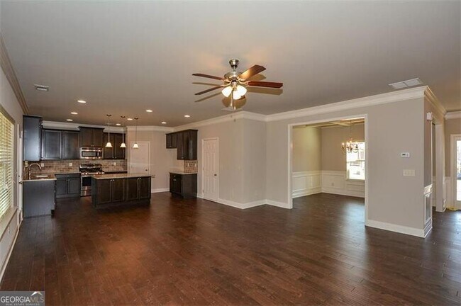 Foto del edificio - 1155 Sparkleberry Ct
