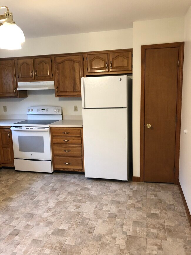 10 Burke Dr, Batavia, NY 14020 Townhome Rentals in Batavia NY