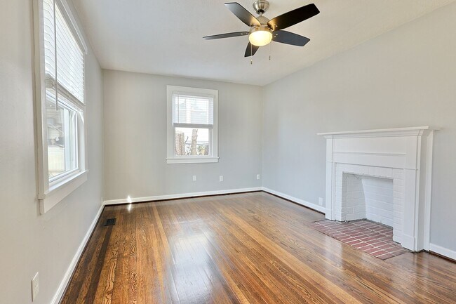 Foto del edificio - 1618 Mall St NW