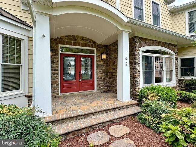 Foto del edificio - 11660 Bachelors Hope Ct