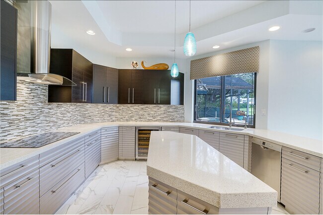 Foto del edificio - 7156 Mandarin Dr