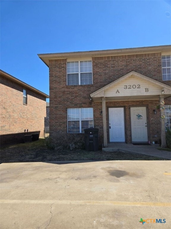 Building Photo - 3202 Hereford Ln