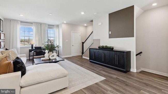 Foto del edificio - 7504 Fern Gully Way