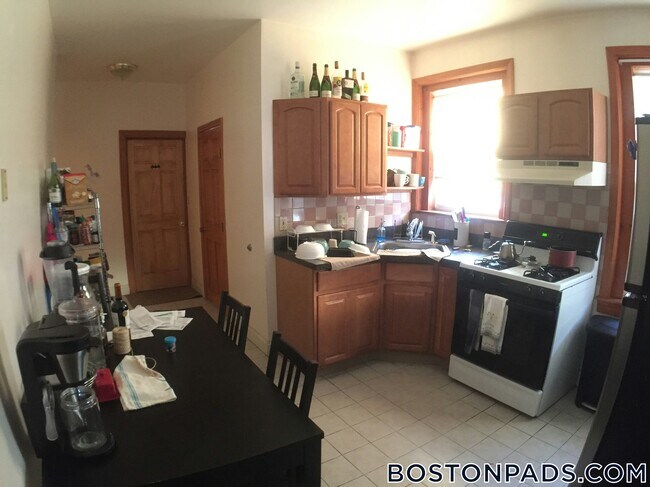 Foto del edificio - 157 Thorndike St