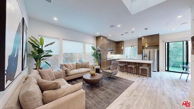 Foto del edificio - 20607 W Chestnut Cir