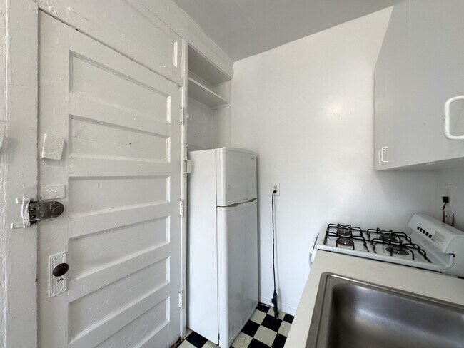 Foto del edificio - 3308 W Schubert Ave