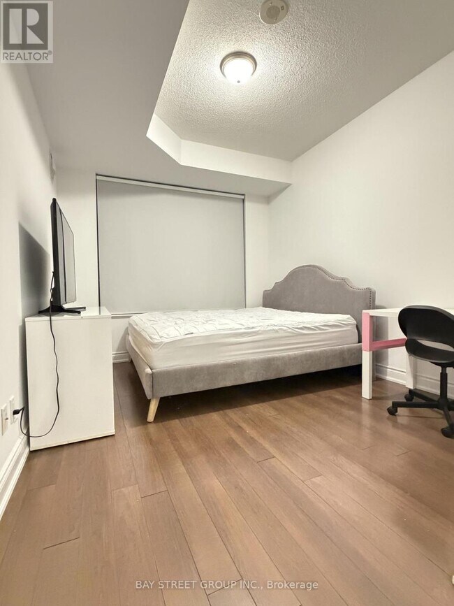 Building Photo - 38 Cedarland Dr