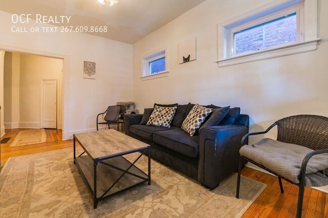 Building Photo - 226 S 45th St