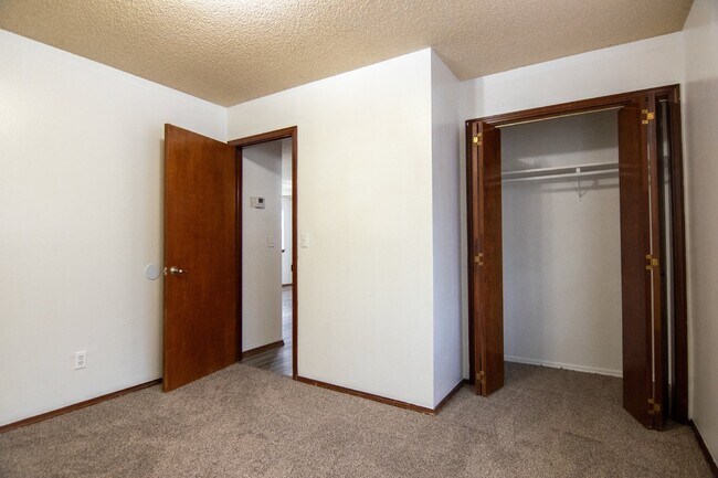 Foto del edificio - 2 Bedroom 1 Bath apartment for rent in Cof...
