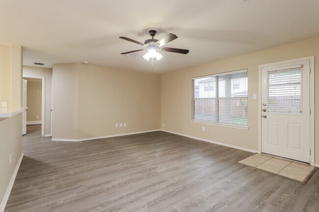 Foto del edificio - 6806 Baron Gate Ct