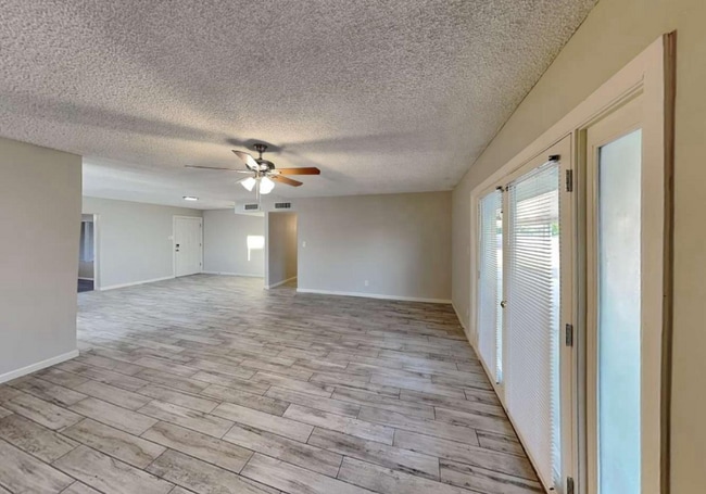 Building Photo - 7215 W Cavalier Dr