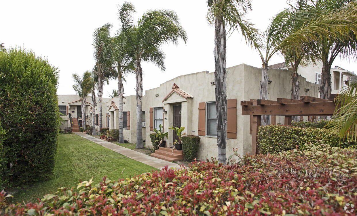 Foto principal - 4474-4476 Georgia St