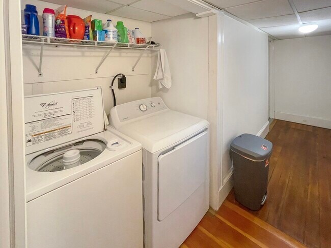 Building Photo - 16 Garrison Rd