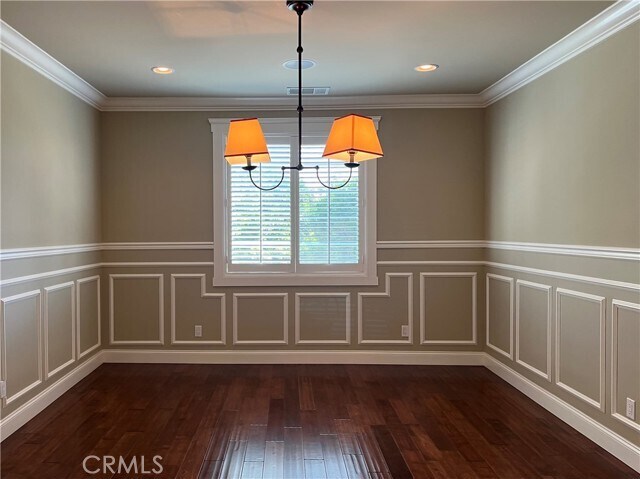 Building Photo - 5836 Buckthorn Ave