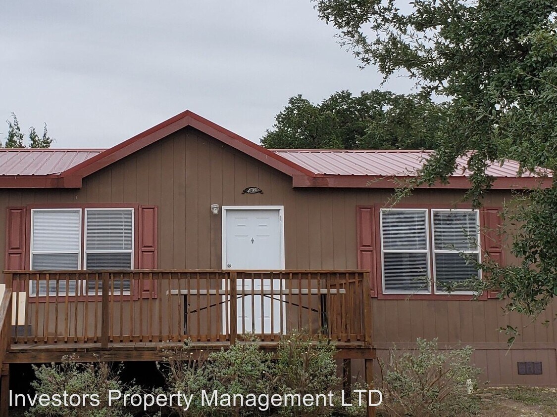 Primary Photo - 3 br, 2 bath House - 1051 Tamarack Shores