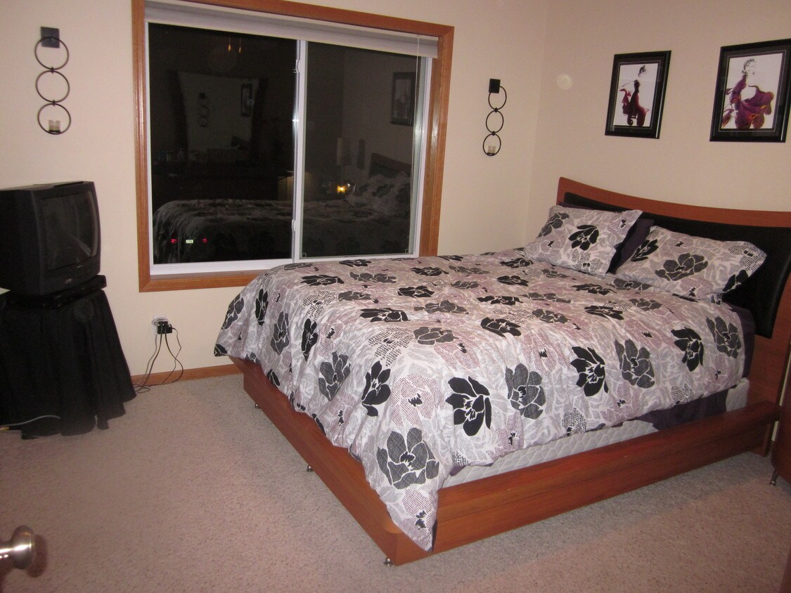 2920 Samuel Ct SW, Cedar Rapids, IA 52404 Condo for Rent in Cedar