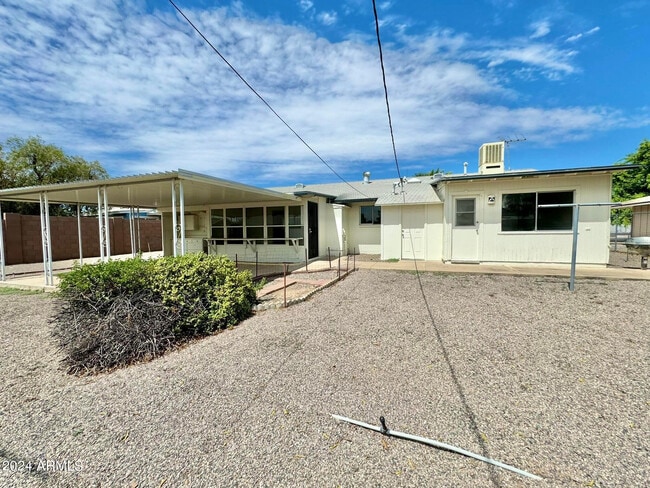 Building Photo - 11013 N 110th Dr