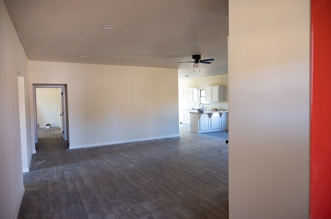 Foto del edificio - 8542 Spring Creek Ln