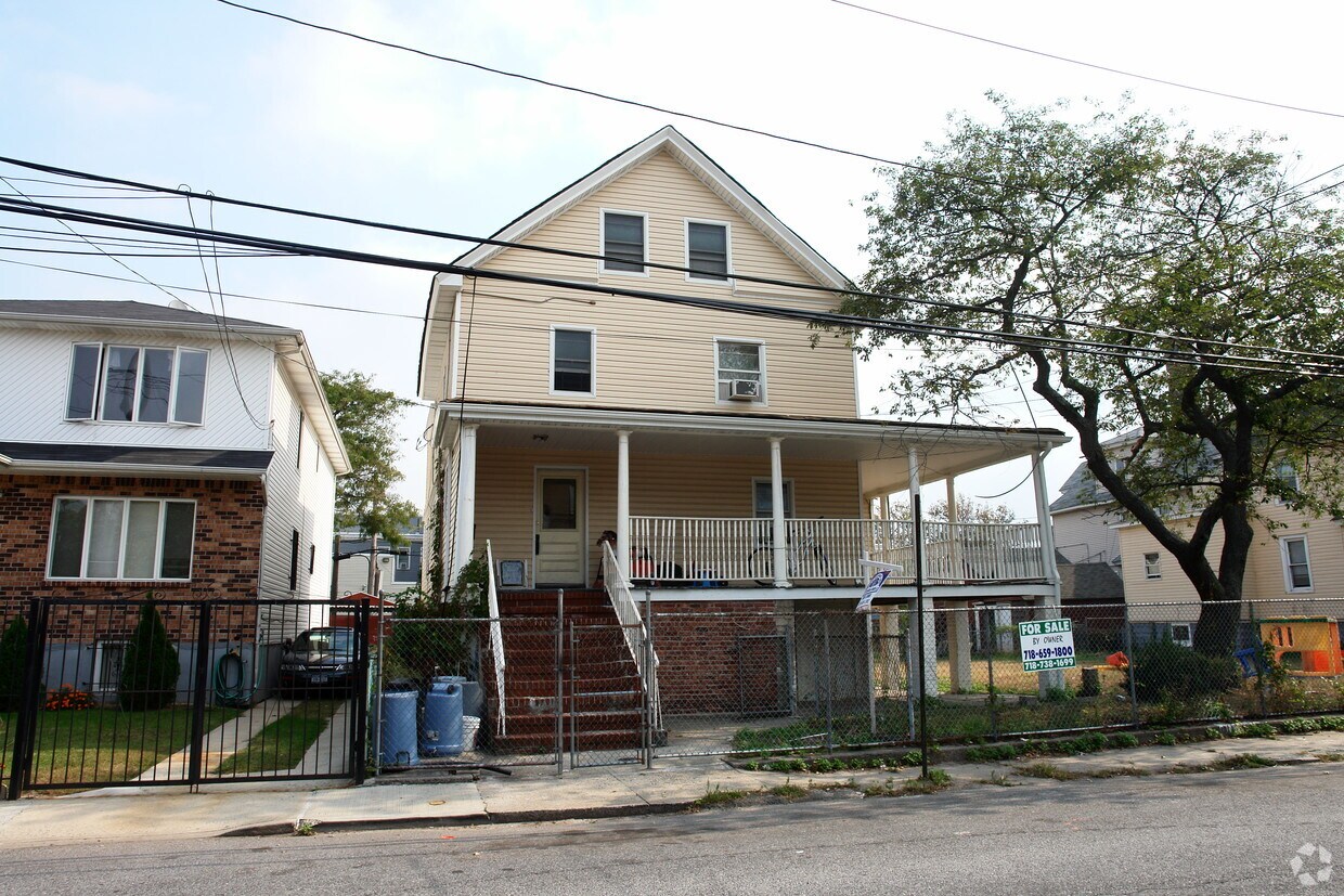 Building Photo - 340 Beach 86th St