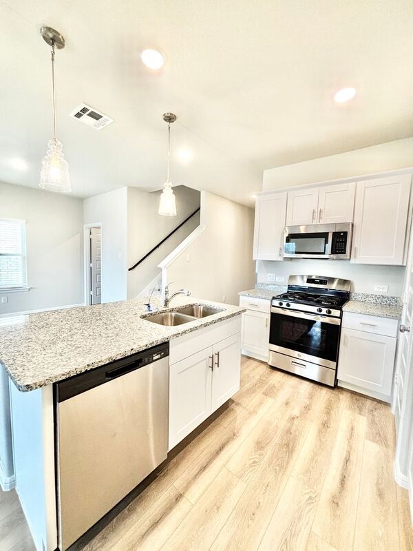 Foto del edificio - 421 Wydown Dr