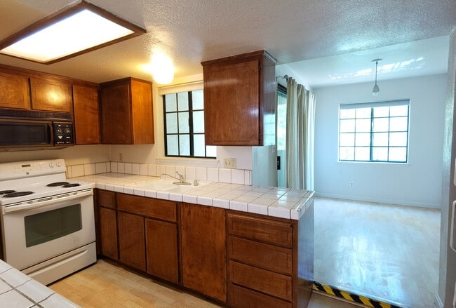 Kitchen - 396 S 11th St