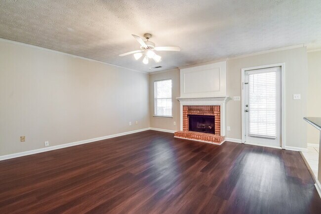 Foto del edificio - 1068 Litchfield Way SW