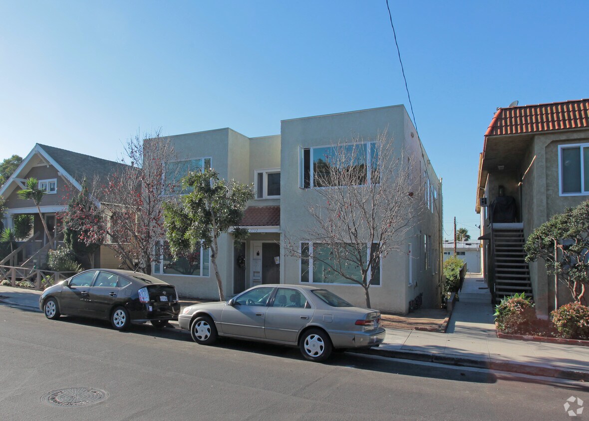 Building Photo - 2732 3rd St