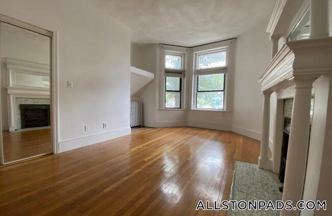 Foto del edificio - 1254 Commonwealth Ave