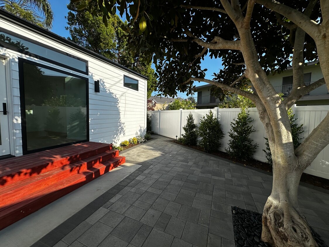 Primary Photo - 2148 Rural Pl