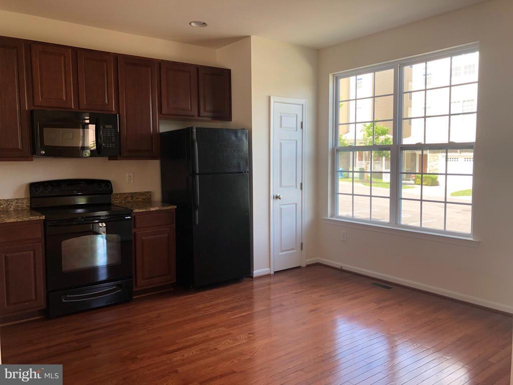 3591 Glouster Dr, North Beach, MD 20714 Townhome Rentals in North