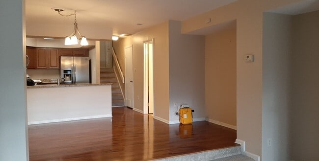 Building Photo - Spacious 3 Bedroom Condo- Olney, MD