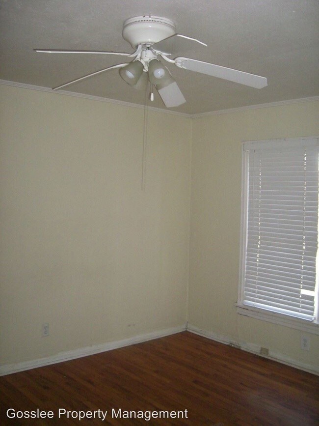 Foto del edificio - 3 br, 1 bath House - 2501 Broadway Dr
