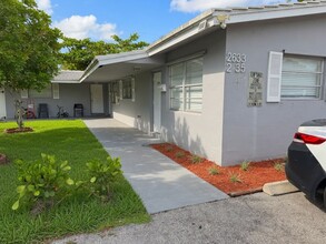 Building Photo - 2633-2635 NW 9th Ave