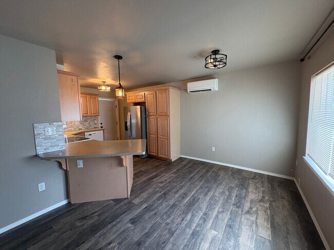 Foto del edificio - 9485 Rd K NW