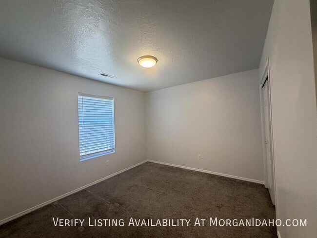 Foto del edificio - 7690 E Willard Dr