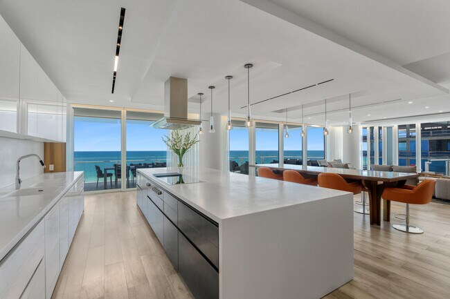 Foto del edificio - 9001 Collins Ave