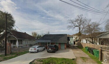 Building Photo - 207 Frawley St