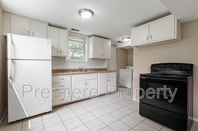 Foto del edificio - 9608 Ditman Way