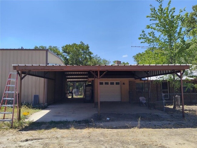 Building Photo - 19219 Hogeye Rd