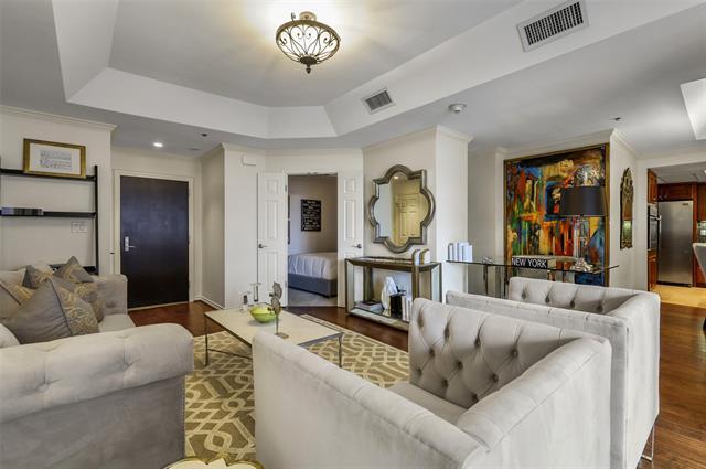 Foto del edificio - 5909 Luther Ln