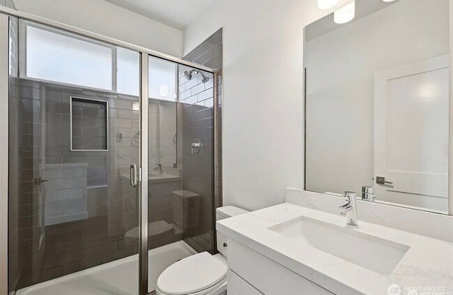 Building Photo - 5259 Brooklyn Ave NE