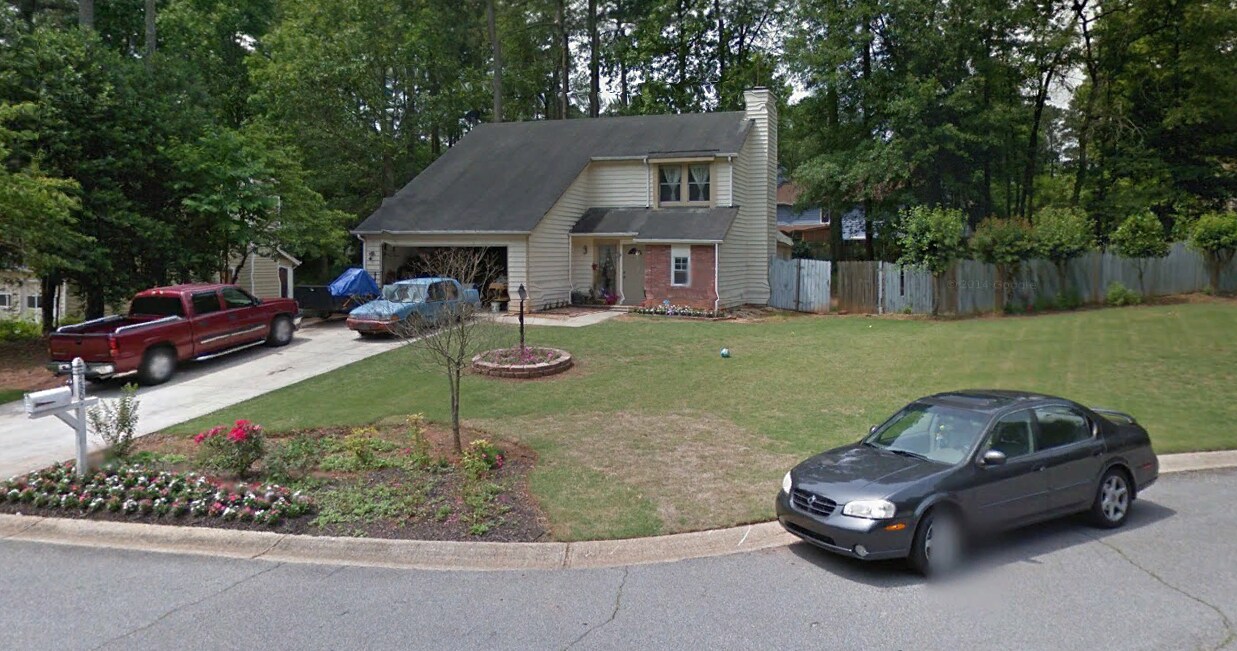 Primary Photo - 530 Roys Ct