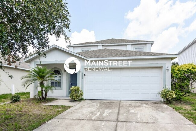Building Photo - 5 Bedroom Pet-Friendly Home in Winter Have...