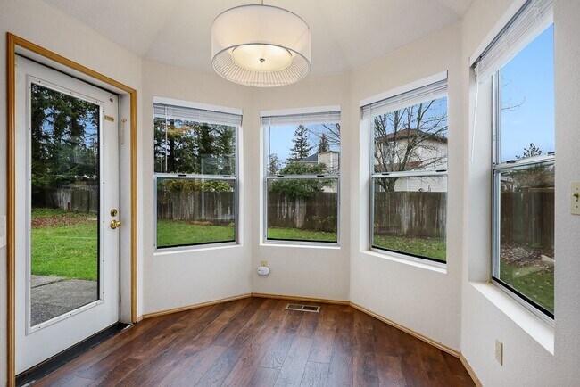 Building Photo - 35727 18th Ave SW
